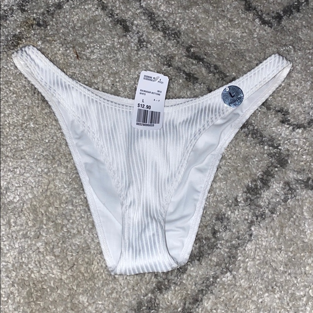Bikini bottoms